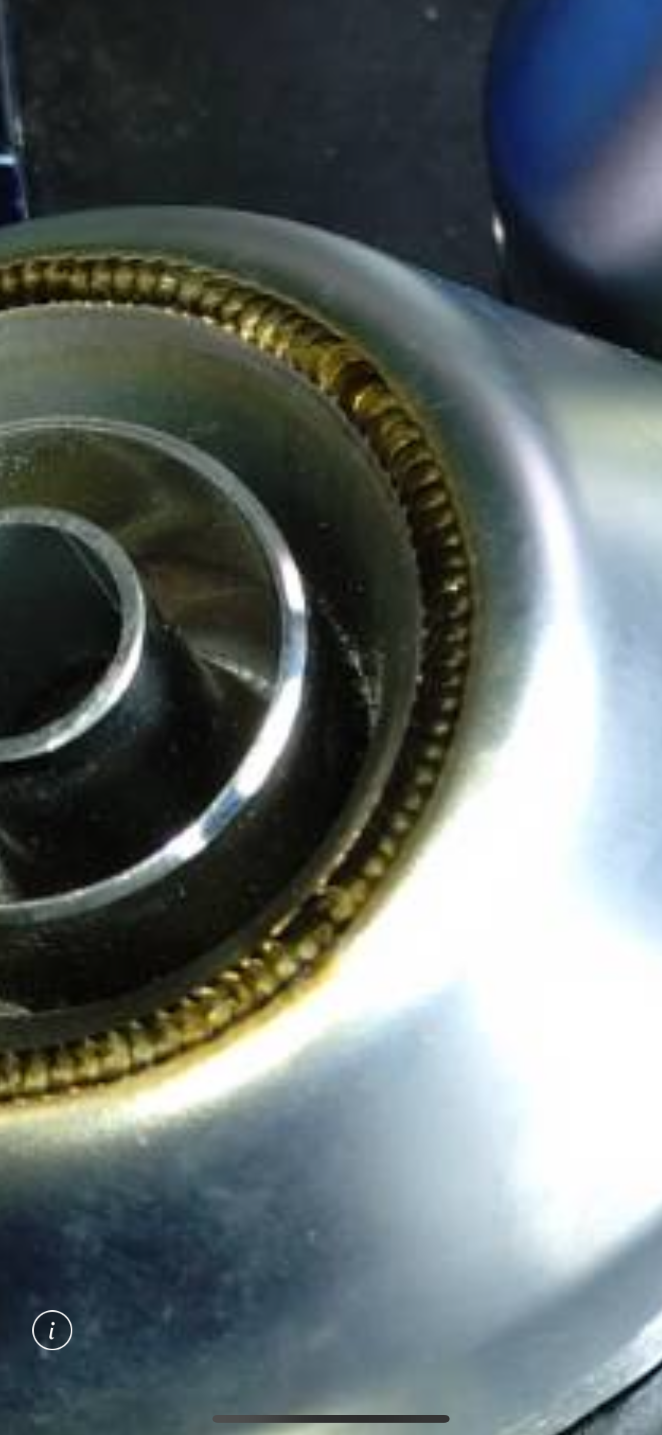 工場の雰囲気（ワンオフ製作・溶接・電装）